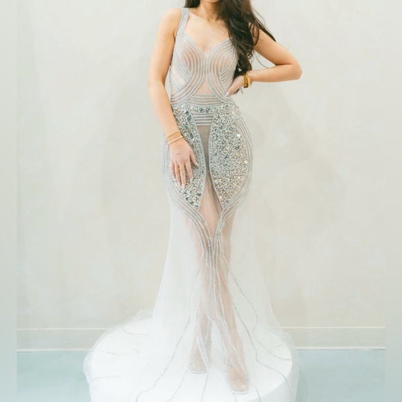 Portia And Scarlett SFB Matrix Long Formal Gown Silver Dress Size 6 Rhinestones - Picture 12 of 12